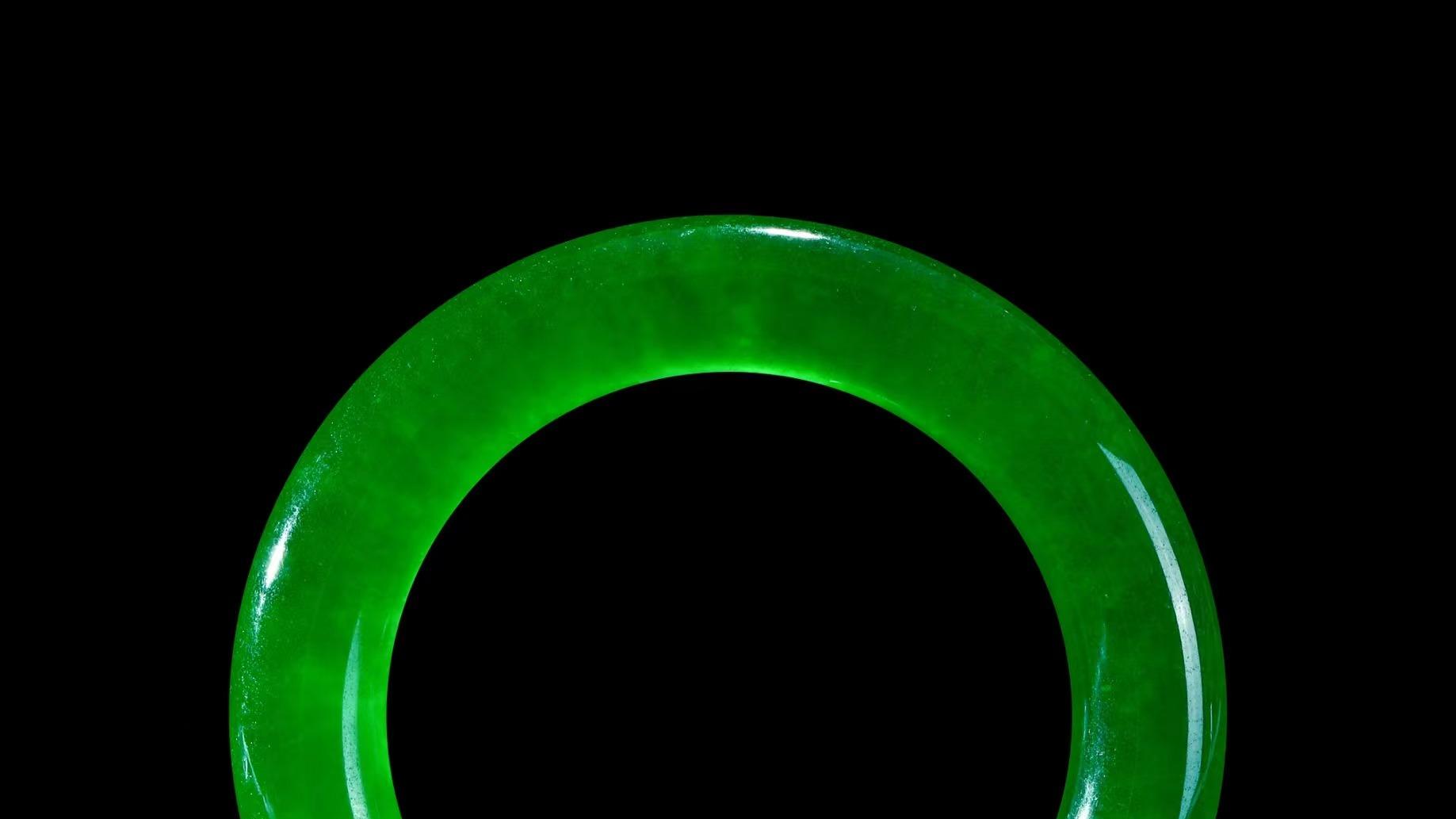 翡翠手镯|传统老翡翠手镯的十大拍卖记录