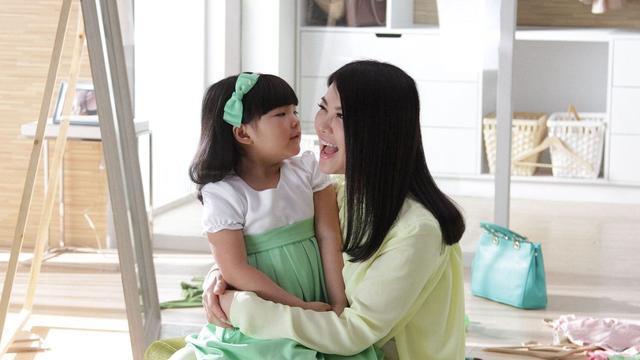 王诗龄|王诗龄近照，网友：外形成熟，不像14岁少女，脸瘦、下巴尖像网红