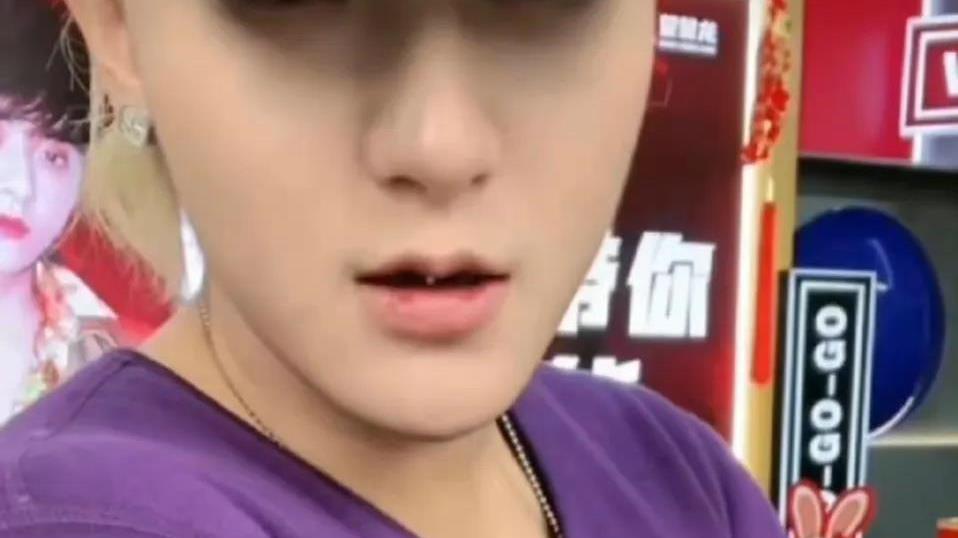 余景天|24小时6个瓜，余景天陷入接机风波，黄子韬直播间传女保士保暖衣