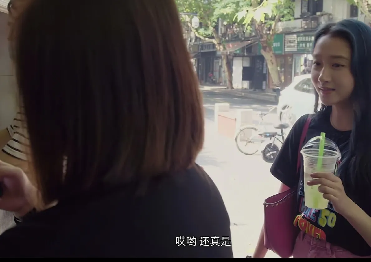 关晓彤|关晓彤去买早餐，老板：你长得真像关晓彤