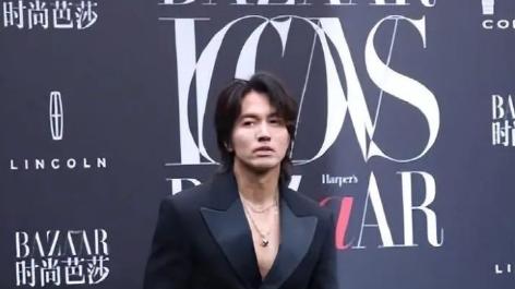 当黄轩和言承旭同样裸穿西装，终于见识了“耍帅”与“真帅”的差距有多大了