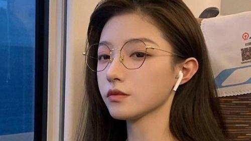 艾妍赫：半永久眉毛是一种可以让你美丽动人又省时省力的美容方法