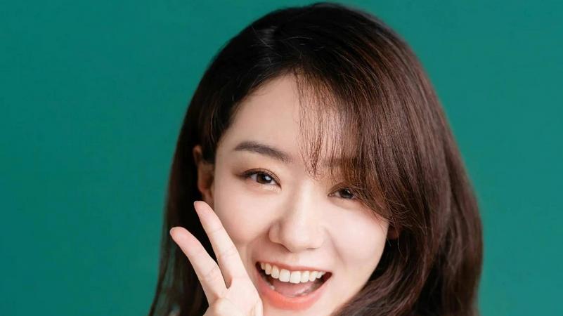 张小斐|成为50亿票房女主，红气养人，张小斐用实力证明了自己