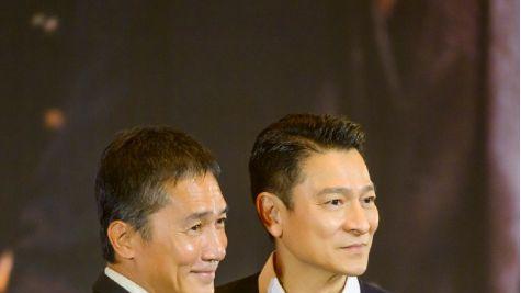 巨星同框：梁朝伟刘德华，年龄仅差9个月天然脸和打针脸的区别