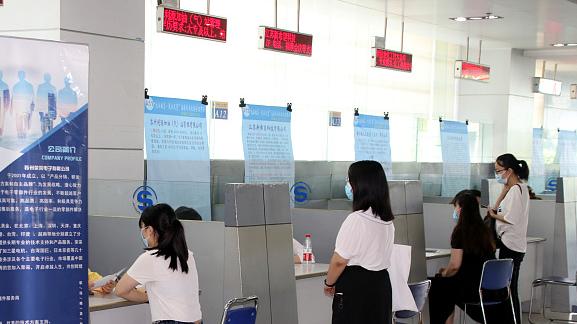 应届生|给不来那么多就别写，应届生因期望工资7千被HR嘲讽，很不公平