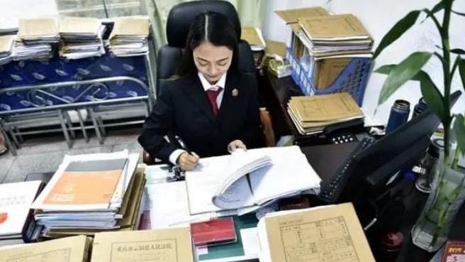 大学生|远离霸凌保平安，北大学霸果断放弃体制内工作，抑郁症不治而愈