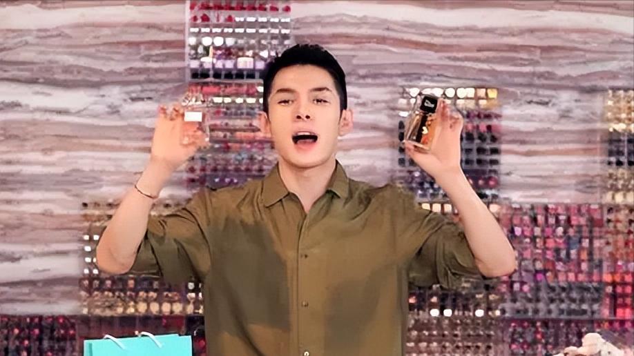 两“争议网红”捐1700万，连林志玲都坐不住了，难怪评论区吵翻天