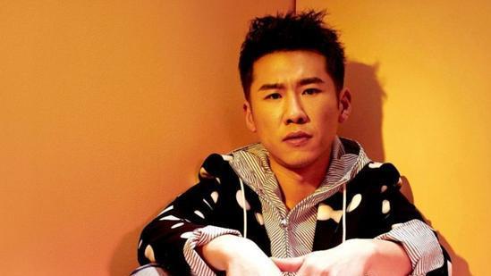 王骁|王骁继杨幂后离开嘉行，一年内四位艺人接连出走