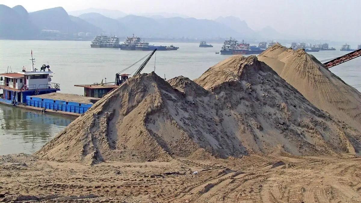 “沙子危机”出现了？中国1年要用180亿吨左右，沙子不够用咋办？