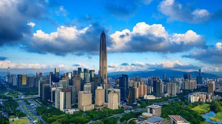 从深圳逃回四线家乡小城，实在待不住了，决定辞职回大城市卷
