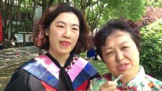 录取通知书|女儿拿到了博士录取通知书，父母为何都心情复杂？