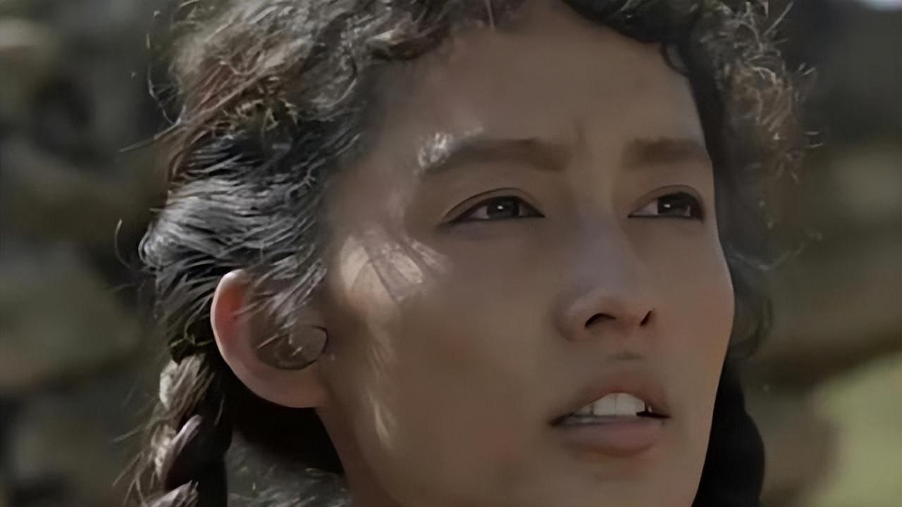 长裙 “村妇”别尬演！把金巧巧和蒋欣等人放在一起看，差别就出来了