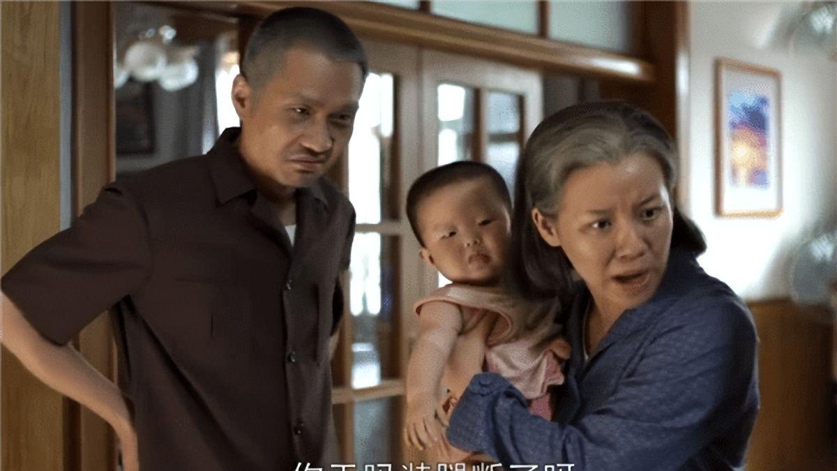 江德福|《父母爱情》：成年后才懂，死在马桶上的老丁，才是真的狠角色