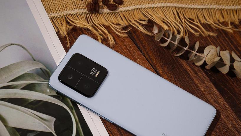 国产手机|高端陶瓷机身+70倍徕卡变焦，12G+512G直接卖6299，雷军做得对吗