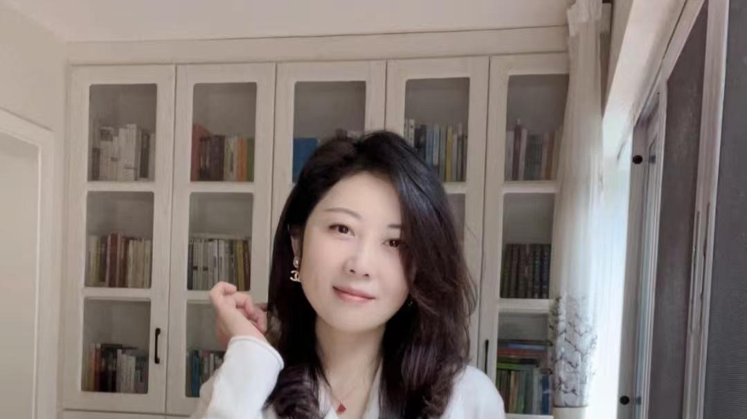 过膝靴 女人过了50岁剪什么发型好看？试试这7款新发型，显年轻又洋气