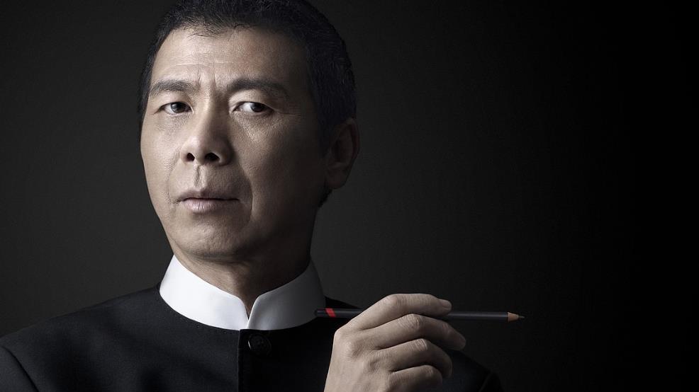冯小刚直言：她太能装了，一辈子都别想红！更别提拿奖了！