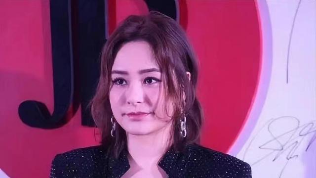 阿娇|从“大妈”到“姐姐”，阿娇证明了：减肥才是最好的医美