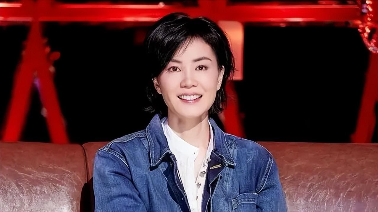 李亚鹏|王菲表示，自己没有义务帮助李亚鹏还债，用行动“教育”女儿 ?