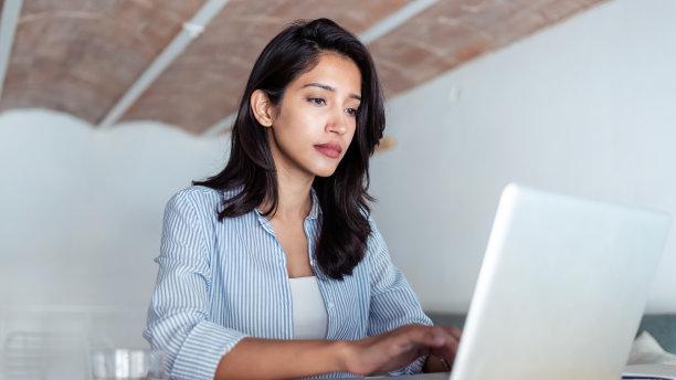 chatgpt|职场中，如何修炼自己的专业能力？