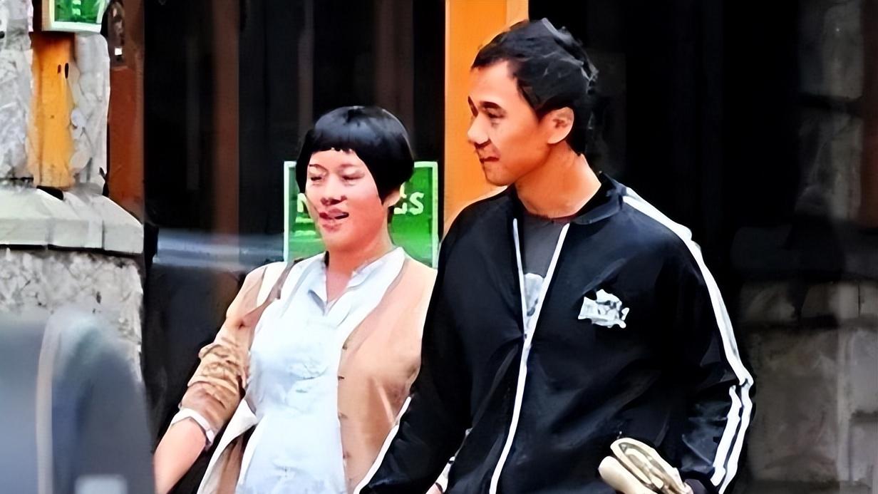 错付15年感情，张学友为她不惜与梅艳芳“闹翻”，女神不值啊！