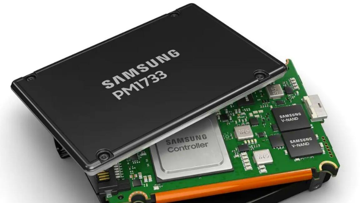 联想|两款适合当系统盘和仓储盘的高性价比固态硬盘：哪一款更合适？