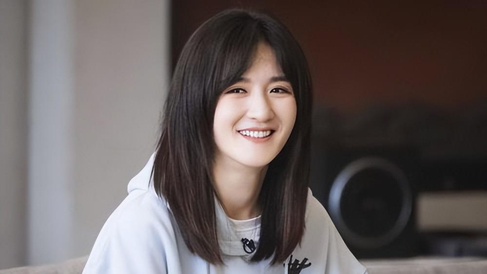 谢娜|谢娜首次回应3万梗，弟弟已还清包文婧15万元，但态度属实欠骂