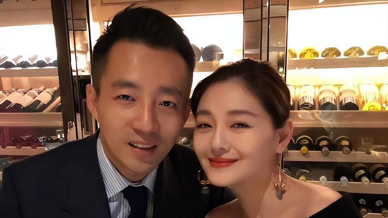 汪小菲彻底与大S切割，S酒店改新名字，张兰给汪小菲竖大拇指