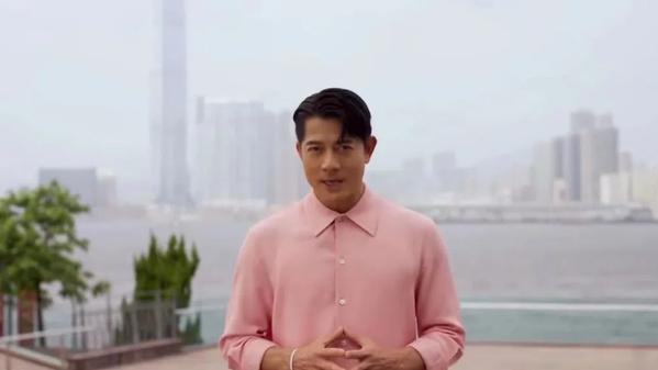 普通话|谭咏麟晒照为香港揽游客，网友在评论区分享经历：说普通话没人理