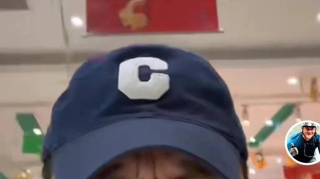 李亚鹏|李亚鹏被幸福砸中：二婚老婆抠门，妈妈帮衬，李嫣留学王菲愿出钱