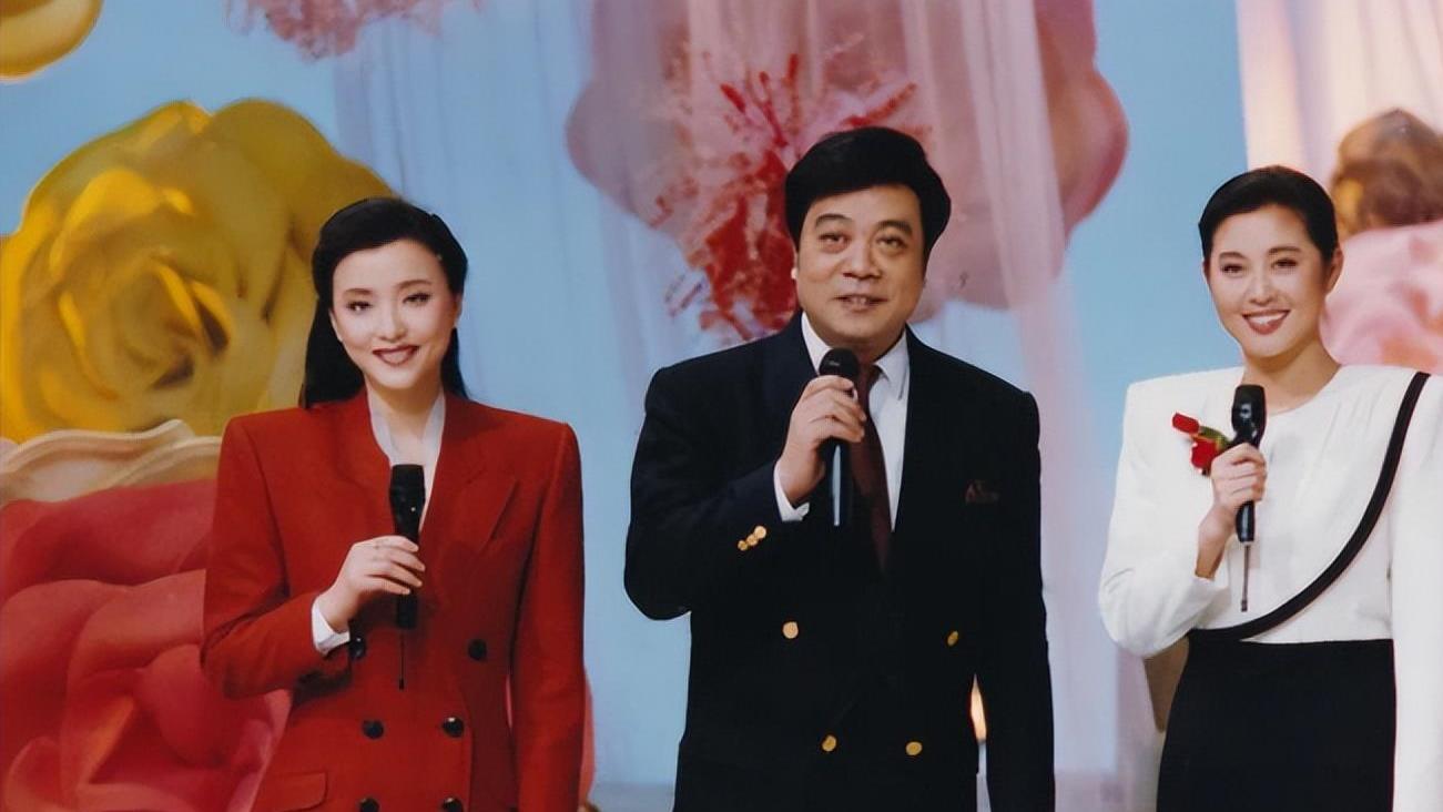 春夏穿搭 想看标准贵气的东方美人脸？审美还待是央视！
