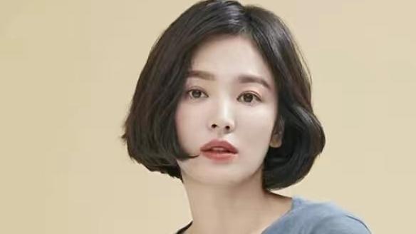 卵巢 为什么建议4、50岁的女人留短发？洋气显脸小！潮人喜欢，太减龄