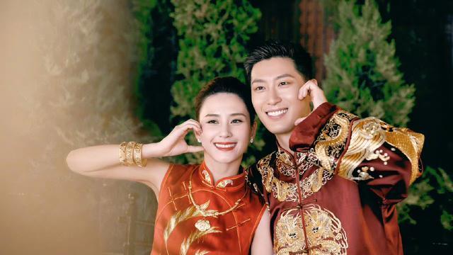 窦骁|窦骁算不算“何窦氏”？从婚礼照片两个个细节解读谁是一家之主