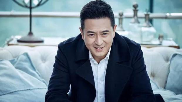 张嘉益|张嘉译：与杜珺离婚，遇到王海燕，婚后15年不离不弃！