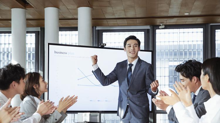 |能受益终身的8条职场经验，都是从别人的坎坷经历中提炼的