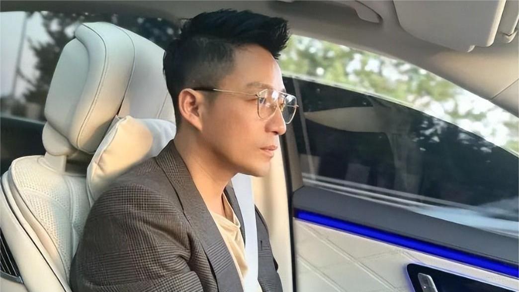 汪小菲赢官司后，添了一辆豪车！纯新车不像具俊晔开财阀汪二手车！