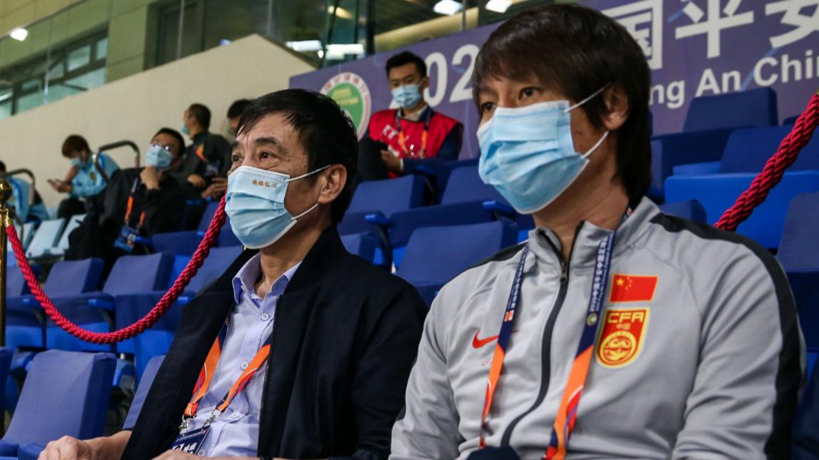 琼中女足|国内足坛又出硕鼠！名记爆知名球队开销离谱，75万买5辆自行车