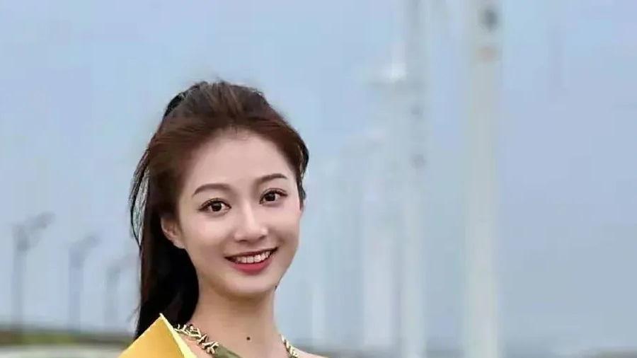 冯琳夺得了央视主持大赛的冠军，能力得到了体现，有望上春晚！