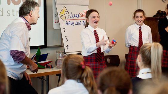 西咸新区|5个适合现在大多数年轻人的职业，且很少会失业，看看哪个适合你