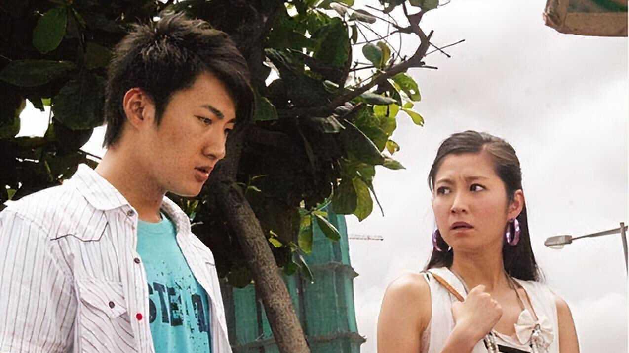 39岁前TVB小生现身内地摆摊卖鸡脚，被网友提及旧爱陈自瑶