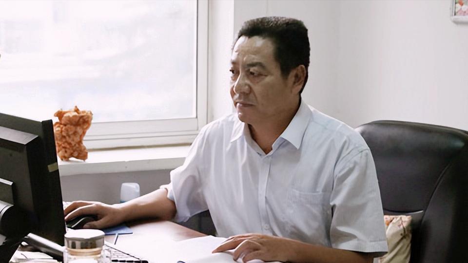 |当了12年办公室主任至今没被提拔，领导让我继续干该怎么办？