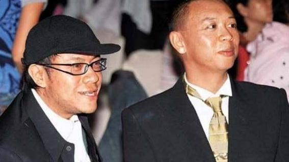 蔡康永|60岁蔡康永恋上小鲜肉？与帅壮男遛狗、就餐主动买单，被嘲爷孙恋