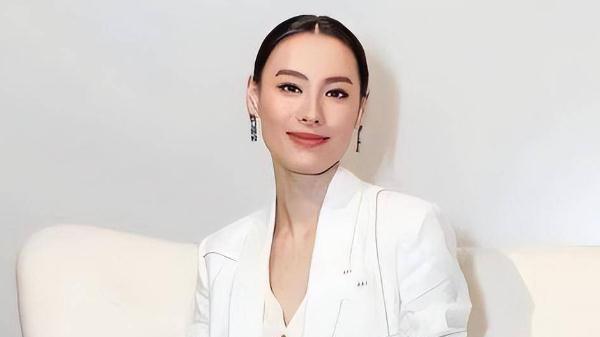 梁洛施|梁洛施与前男友复合，网友纷纷祝福，希望可以变成一家人