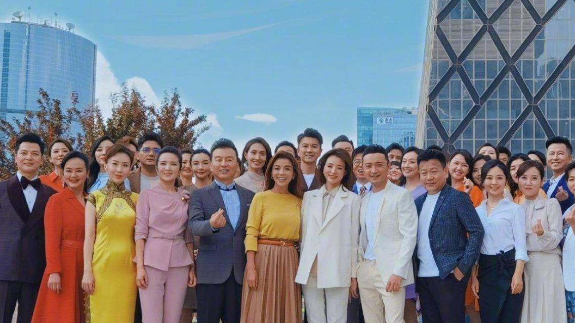 央视|央视主持人大洗牌！超24人被除名，尼格买提、朱迅去留引热议