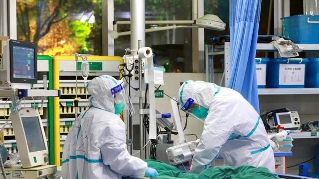 人类靠疫苗消灭了天花，靠高温消灭了非典，为什么无法消灭新冠？