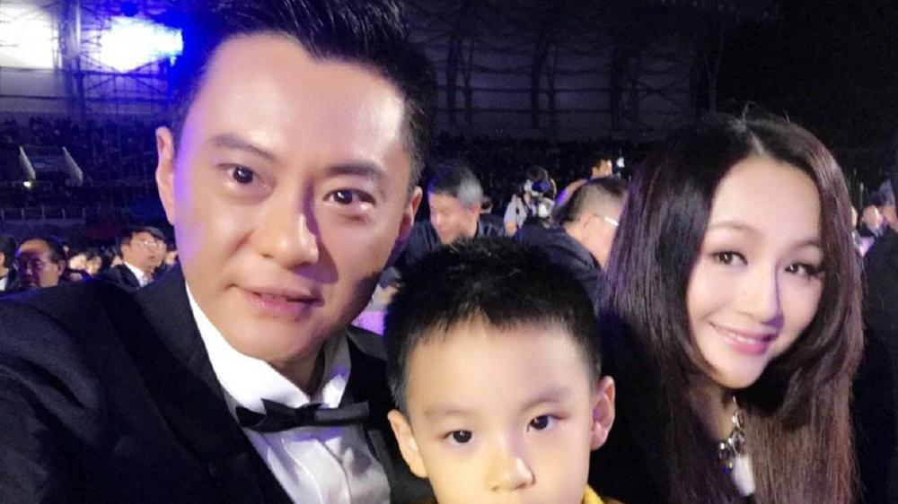 曹颖|曹颖夫妇为爱子庆生！12岁儿子五官精致赛明星