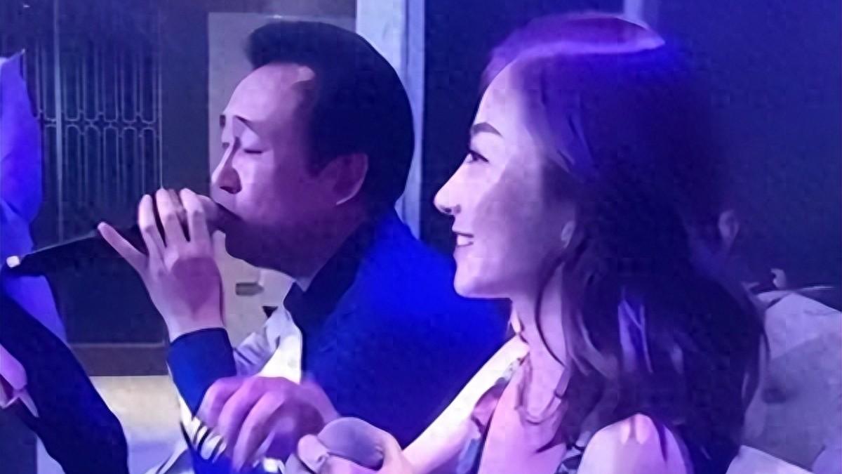 曾陪许家印KTV应酬 ，年薪高达900万，这3位美女真是攀上了高枝