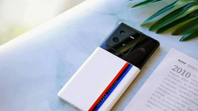 删除|16G+256G直降1800元，不卡顿的独显手机，入手机会很好