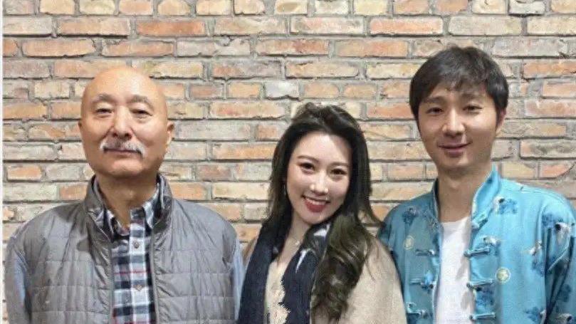 舅舅是陈佩斯，外公是影帝，爸爸是国家一级演员，甘愿当网红