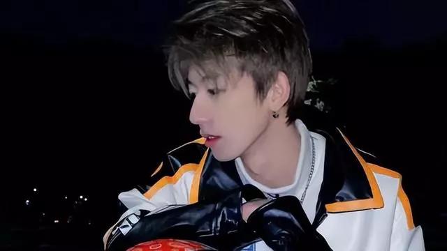 庄慕卿车祸身亡非偶然，背后签约的传媒公司火速解约引争议
