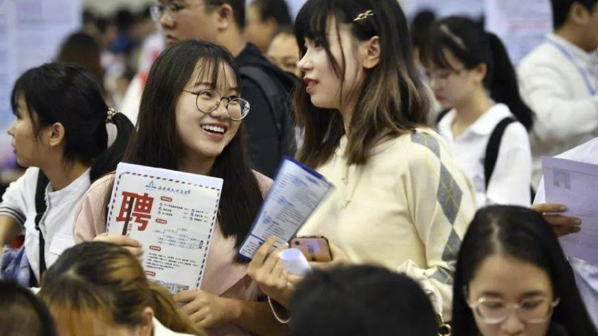 |为何年轻人不婚不育？受延迟退休影响，转变了一些家长的想法